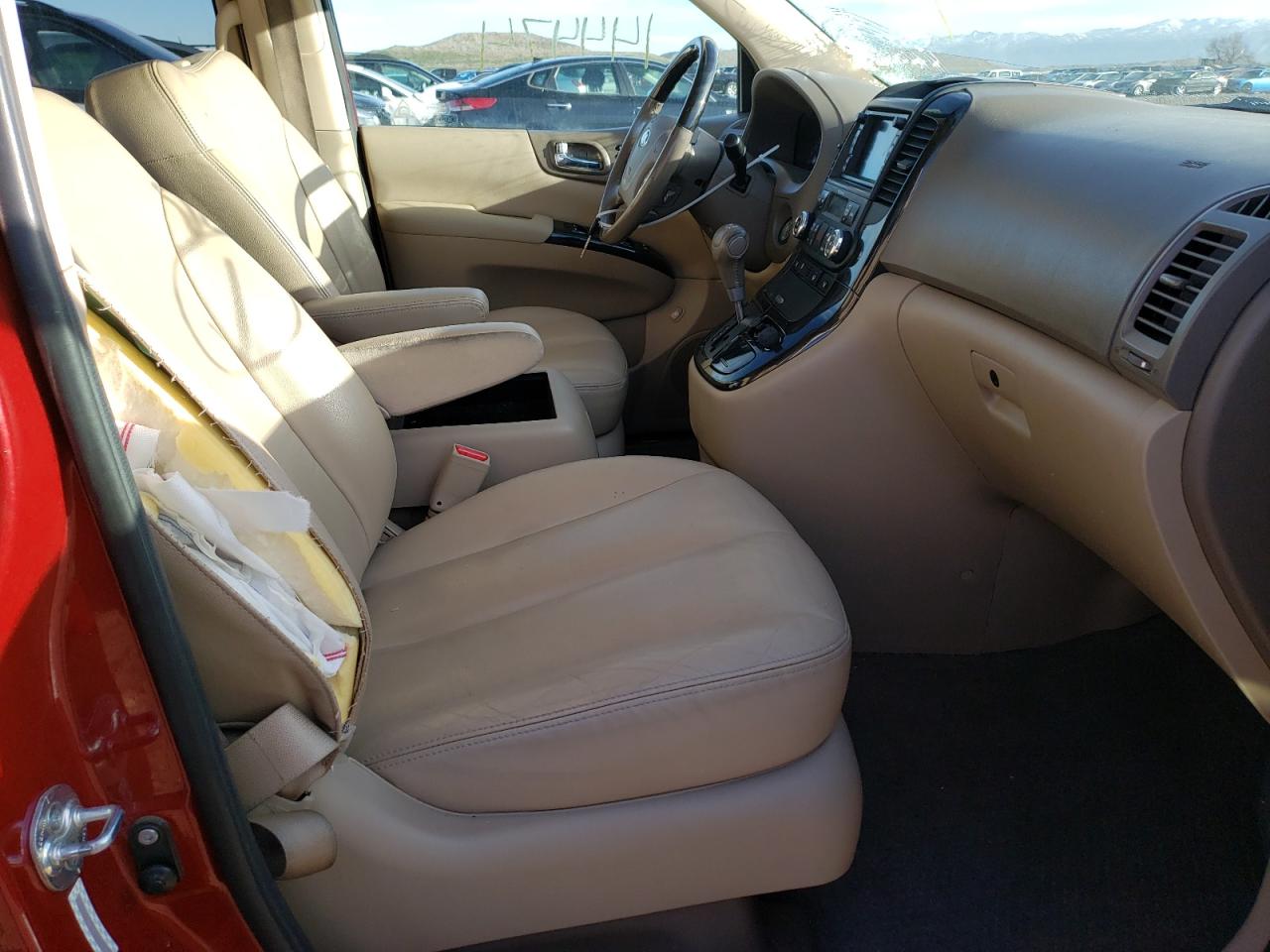 Photo 5 from auction – 2014 KIA SEDONA EX with VIN KNDMH4C78E6580919