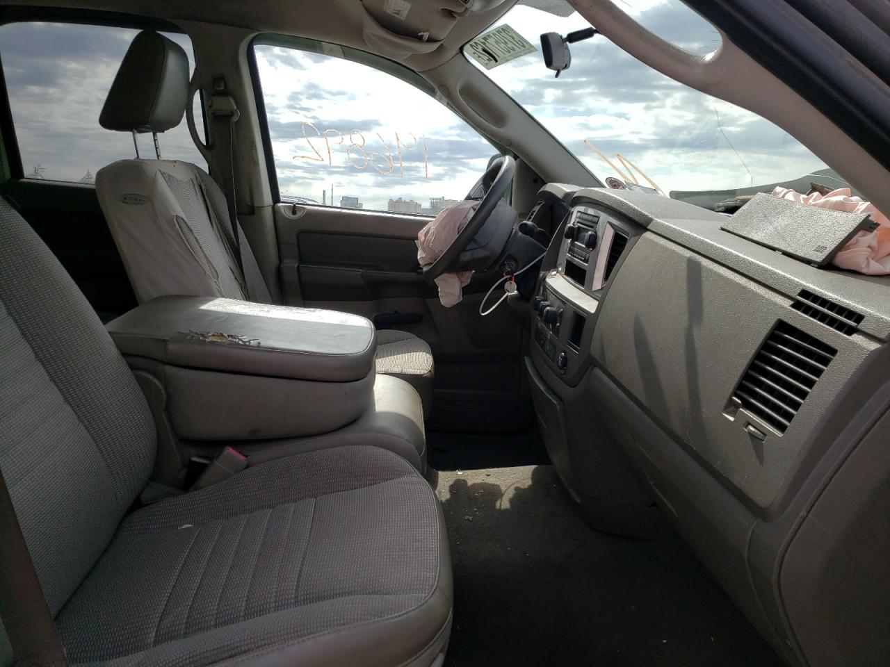 Photo 5 from auction – 2008 DODGE RAM 1500 S with VIN 1D7HA18238J208767