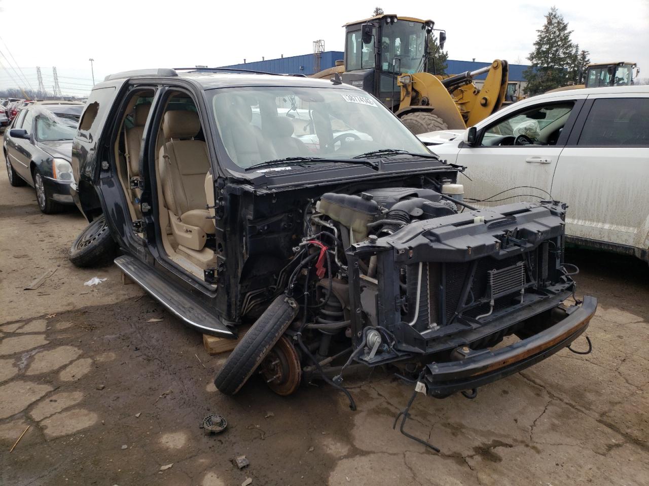 CADILLAC ESCALADE L 2012 with VIN 1GYS4BEF5CR121316 - Photo from auction