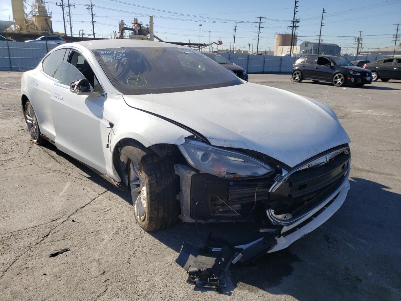 TESLA MODEL S 2013 with VIN 5YJSA1DG8DFP08491 - Photo from auction