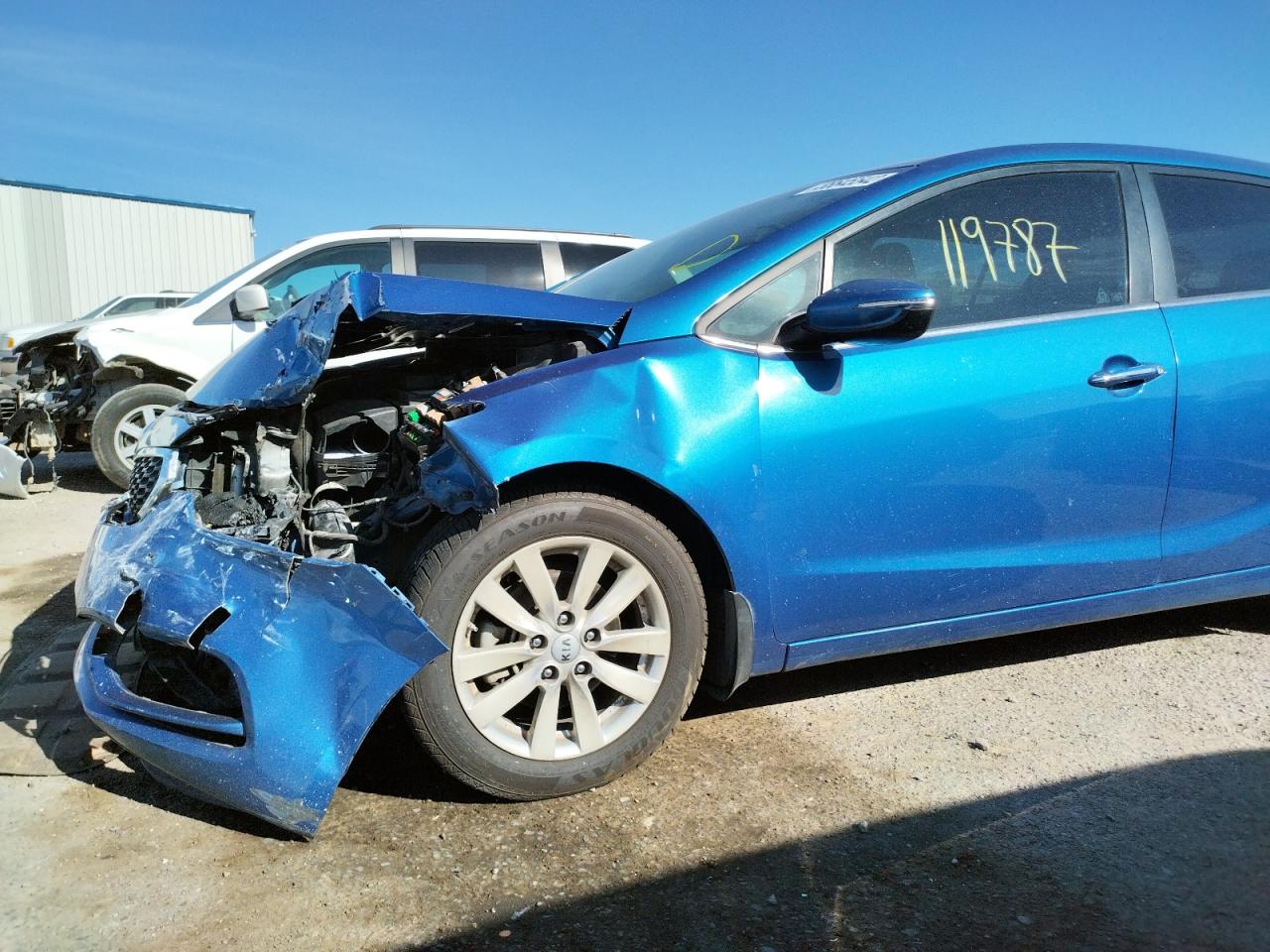Photo 9 from auction – 2015 KIA FORTE EX with VIN KNAFX5A84F5290128