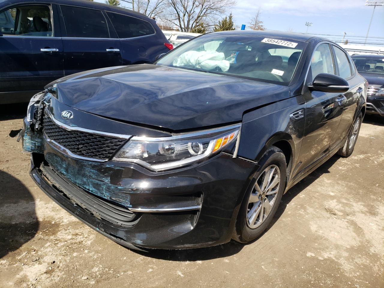 Photo 2 from auction – 2016 KIA OPTIMA LX with VIN 5XXGT4L36GG116752