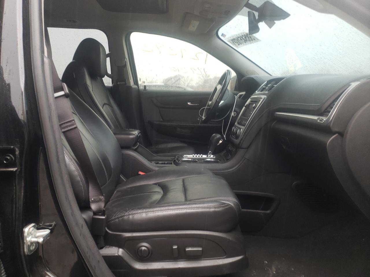 Photo 5 from auction – 2017 GMC ACADIA LIM with VIN 1GKKRSKD3HJ187934