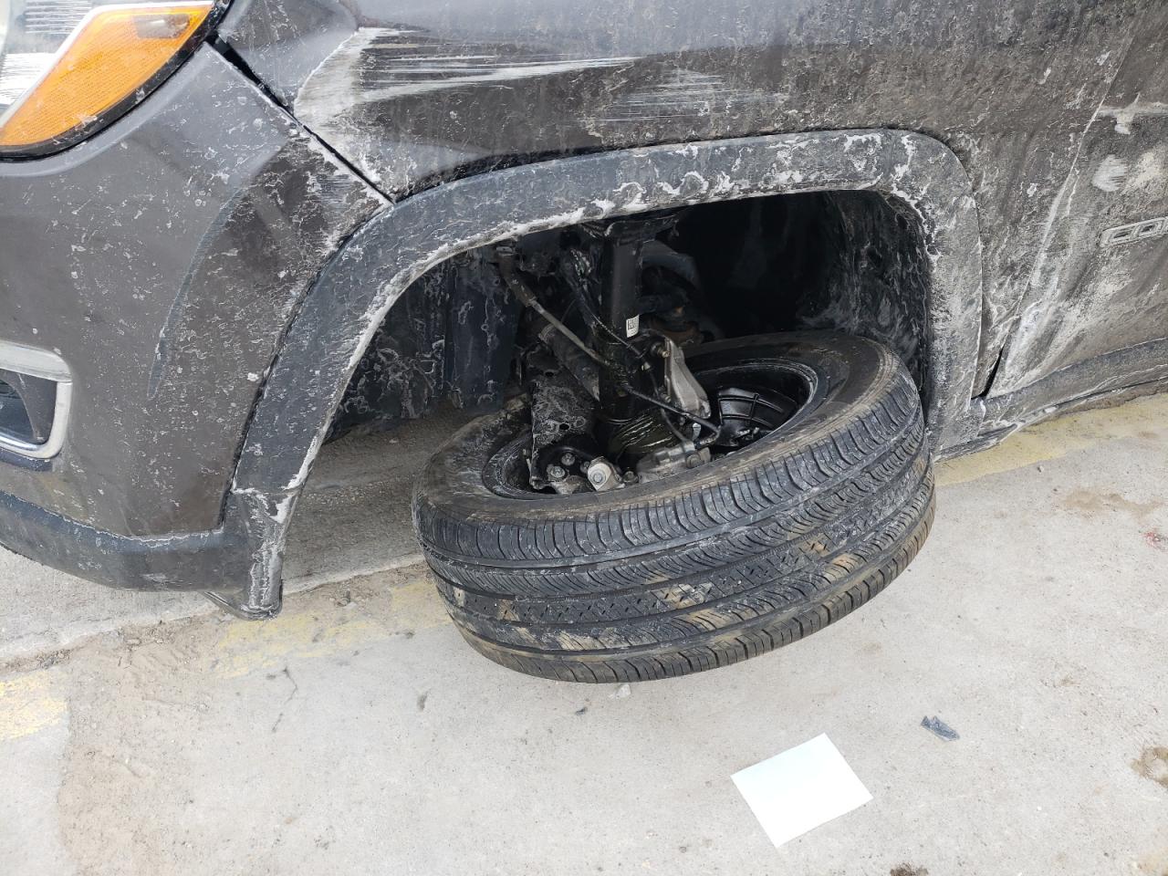Photo 9 from auction – 2018 JEEP COMPASS LI with VIN 3C4NJDCB6JT265971