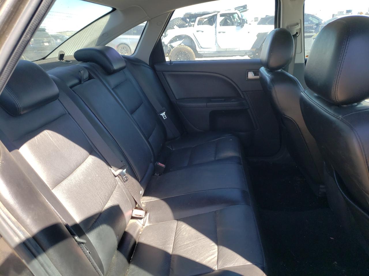 Photo 6 from auction – 2007 FORD FIVE HUNDR with VIN 1FAHP25157G116748