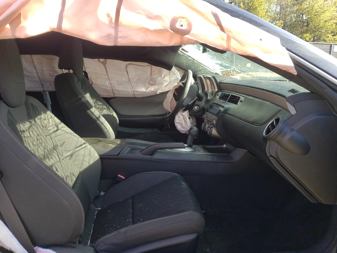 Photo 5 from auction – 2014 CHEVROLET CAMARO LS with VIN 2G1FA1E33E9211604