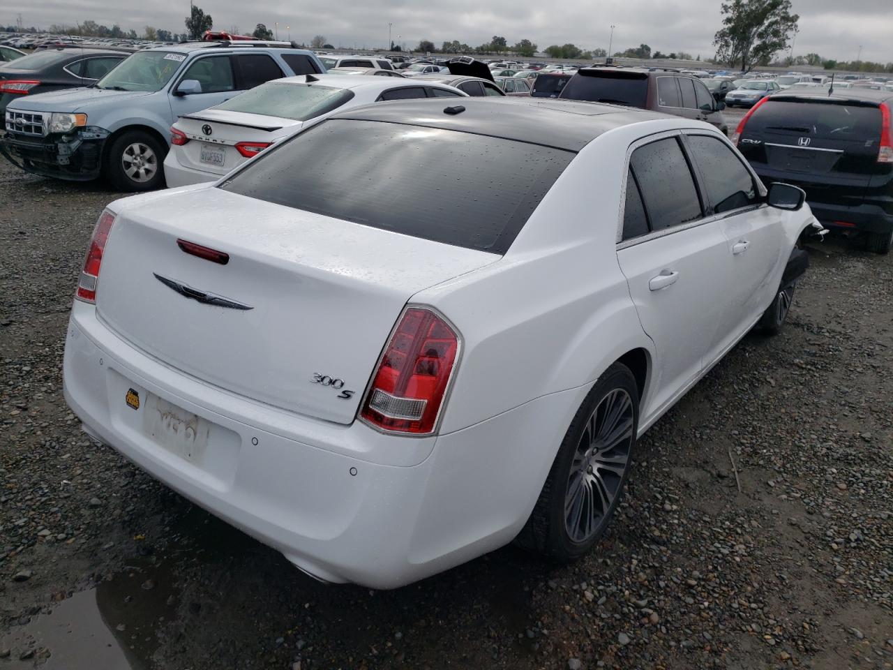 Photo 4 from auction – 2013 CHRYSLER 300 S with VIN 2C3CCABT1DH698643
