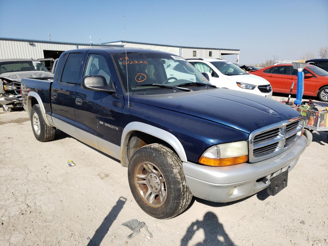 DODGE DAKOTA QUA 2002 with VIN 1B7HL48N82S512226 - Photo from auction