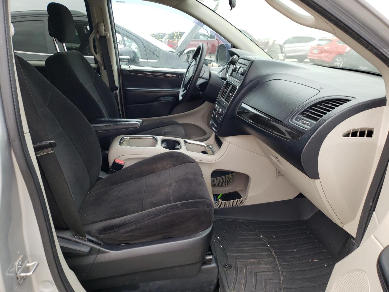 Photo 5 from auction – 2012 DODGE GRAND CARA with VIN 2C4RDGCG1CR264027
