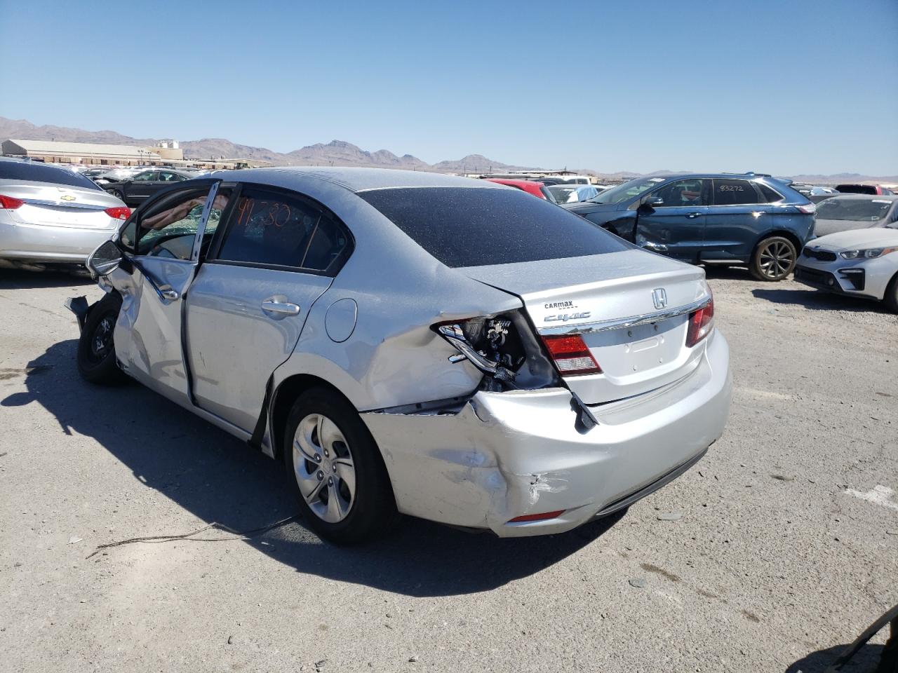 Photo 3 from auction – 2015 HONDA CIVIC LX with VIN 2HGFB2F59FH517516