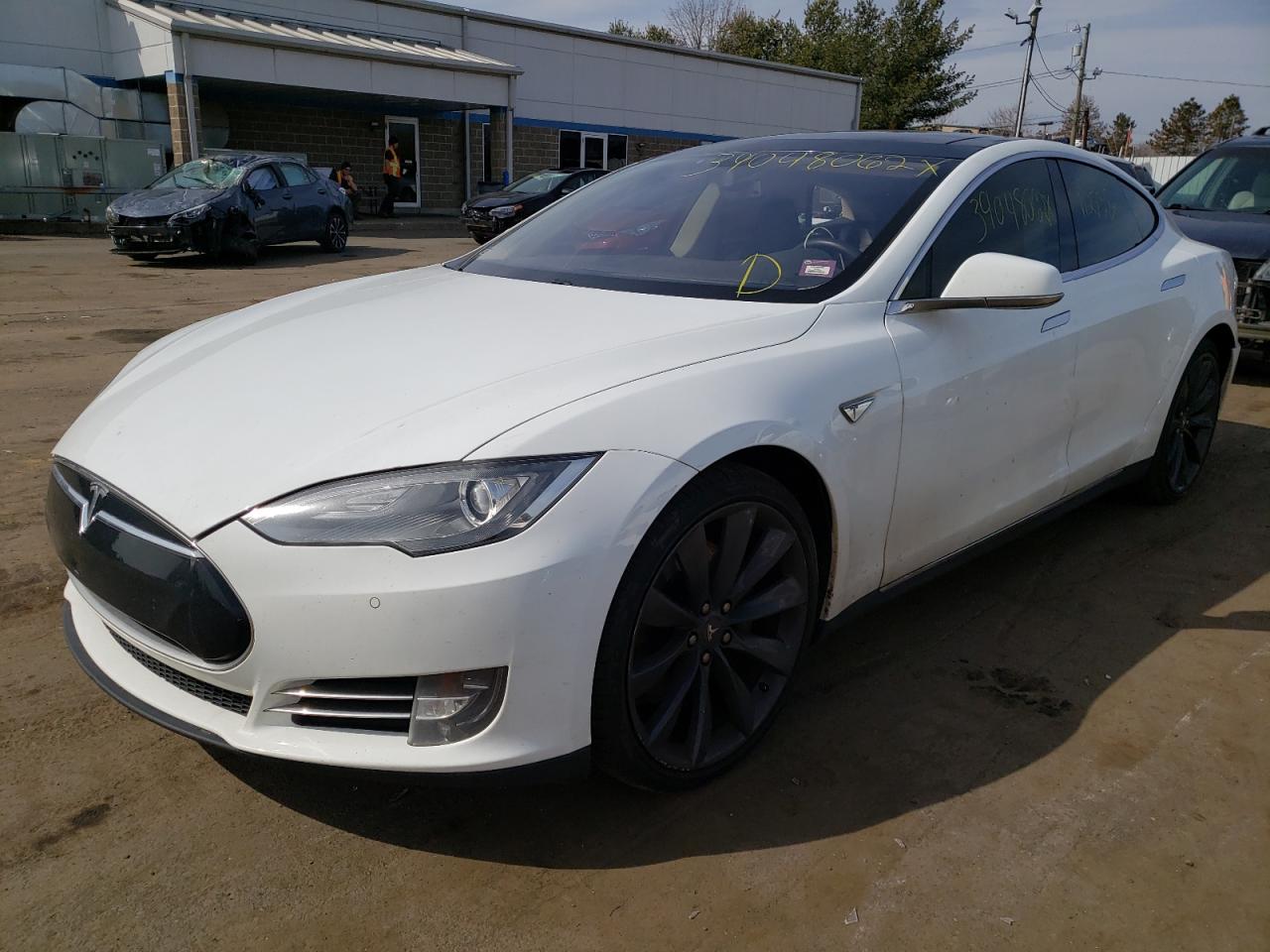 Photo 2 from auction – 2014 TESLA MODEL S with VIN 5YJSA1H11EFP34759