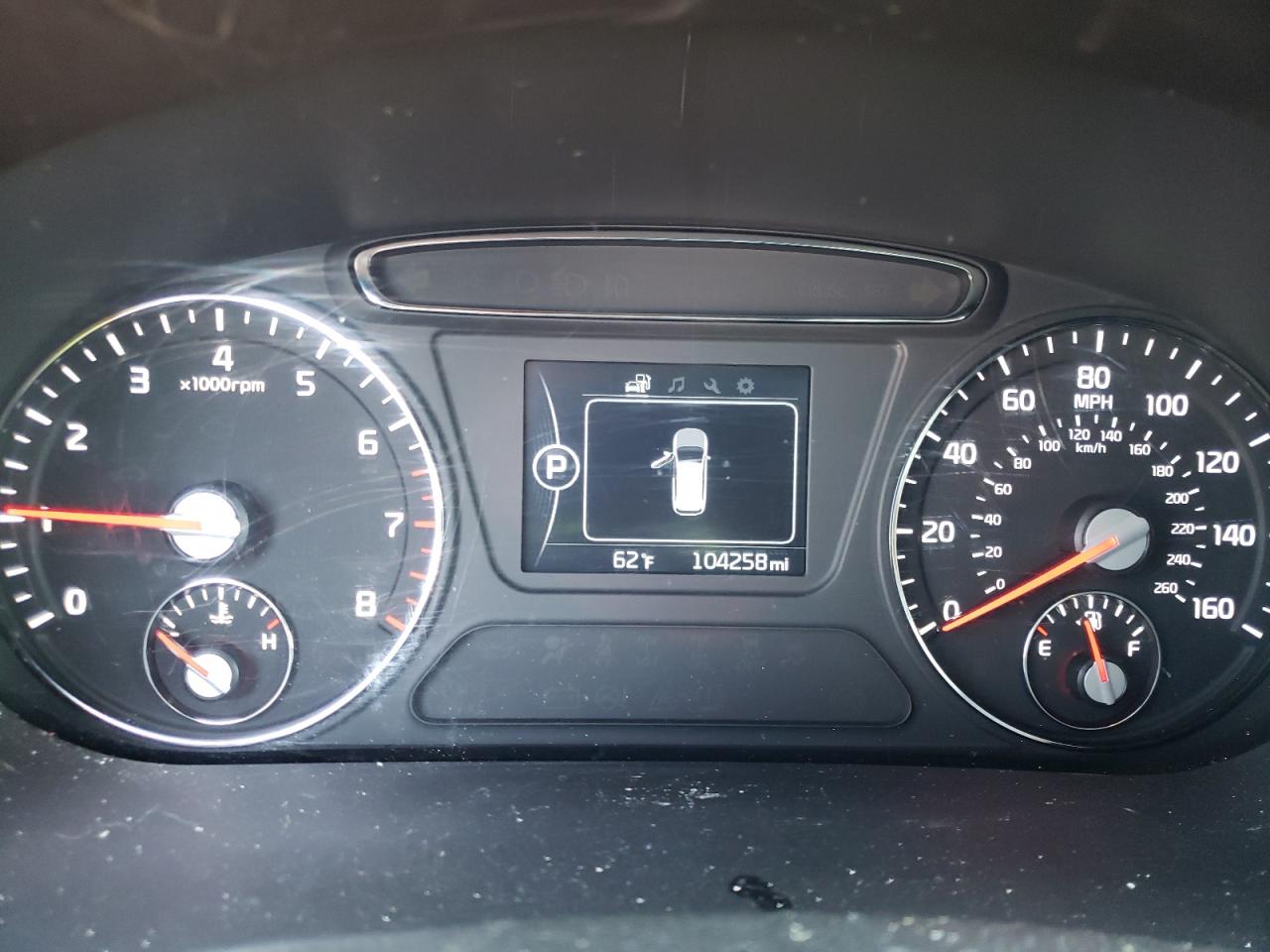 Photo 8 from auction – 2016 KIA SORENTO EX with VIN 5XYPHDA53GG040554