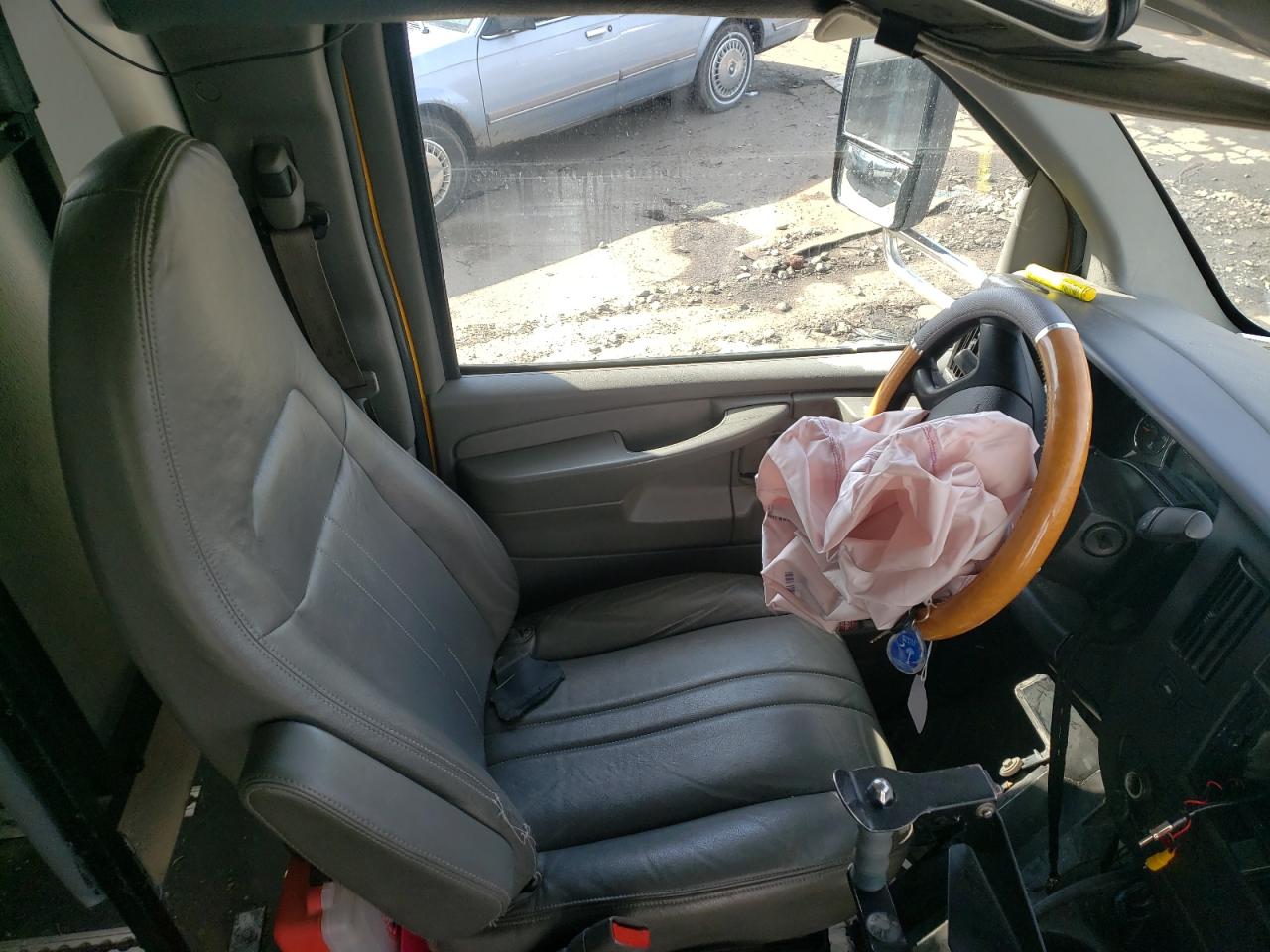 Photo 5 from auction – 2014 CHEVROLET EXPRESS G3 with VIN 1GB3G2BG9E1170832