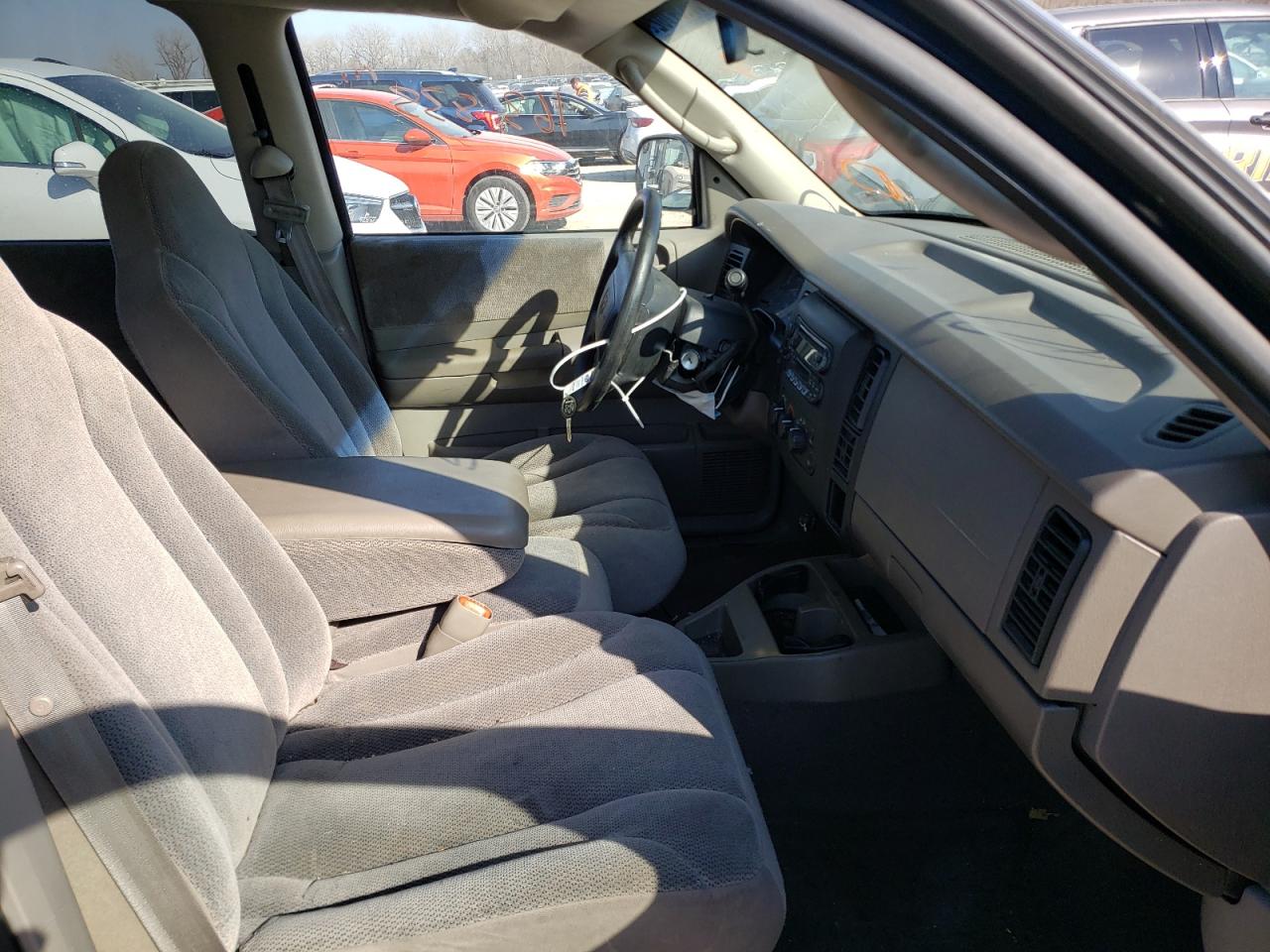 Photo 5 from auction – 2002 DODGE DAKOTA QUA with VIN 1B7HL48N82S512226