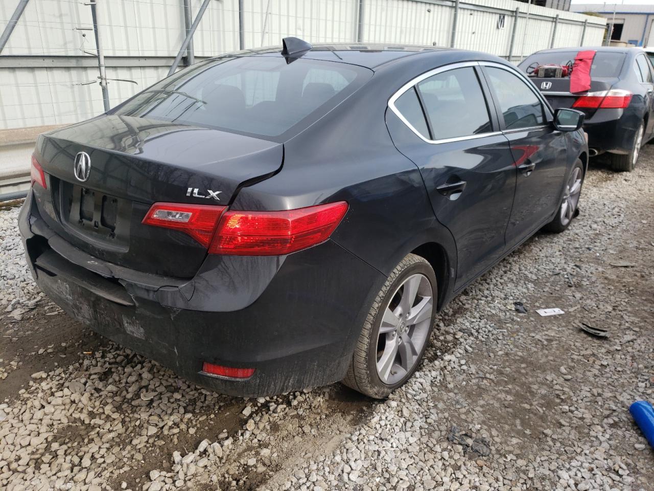 Photo 4 from auction – 2014 ACURA ILX 24 PRE with VIN 19VDE2E54EE000237