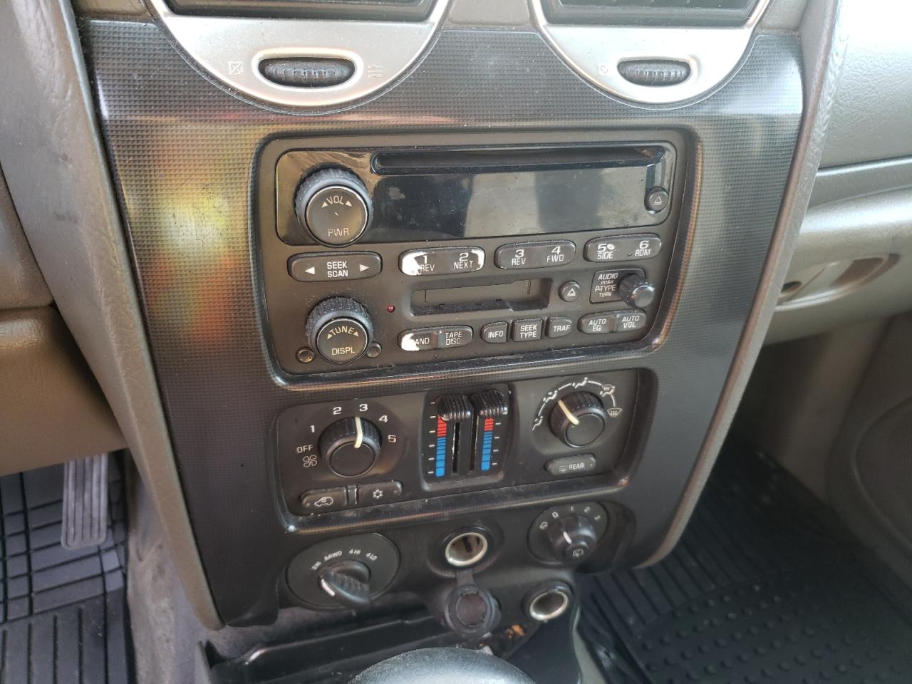Photo 9 from auction – 2004 GMC ENVOY with VIN 1GKDT13S142434910