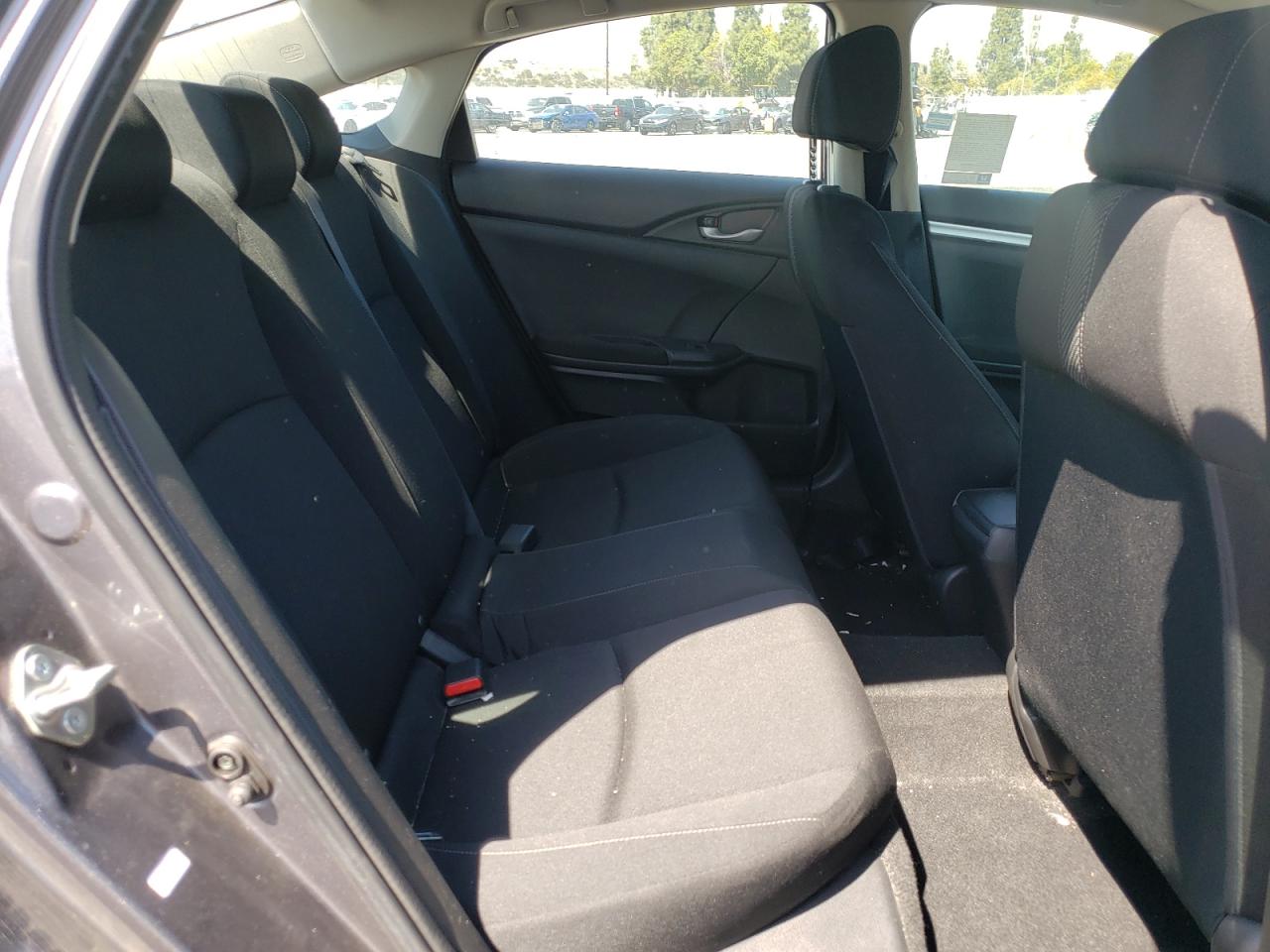 Photo 6 from auction – 2018 HONDA CIVIC LX with VIN 2HGFC2F54JH570372