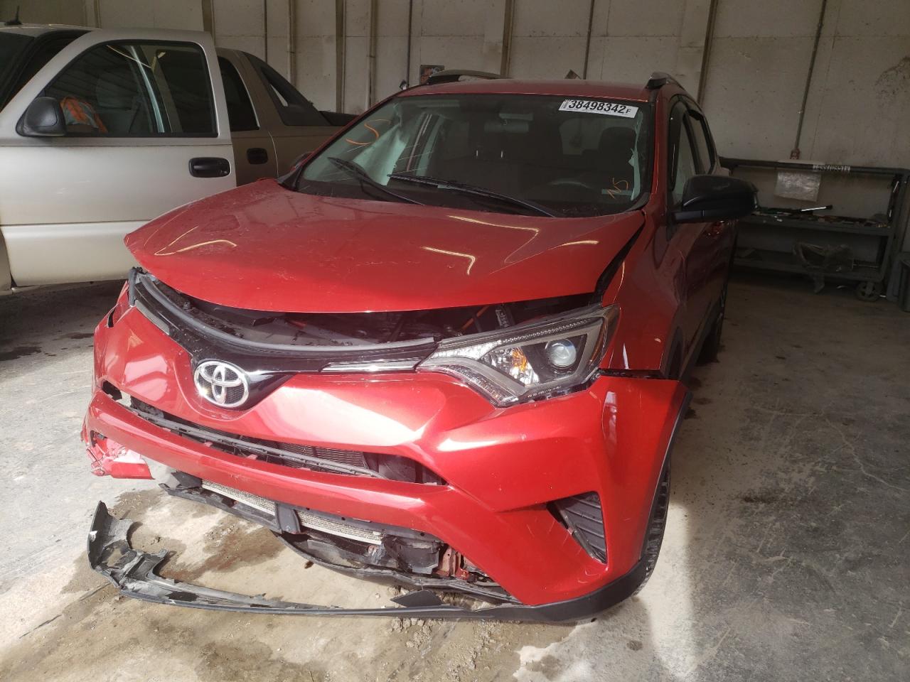Photo 2 from auction – 2016 TOYOTA RAV4 LE with VIN 2T3BFREV4GW531370