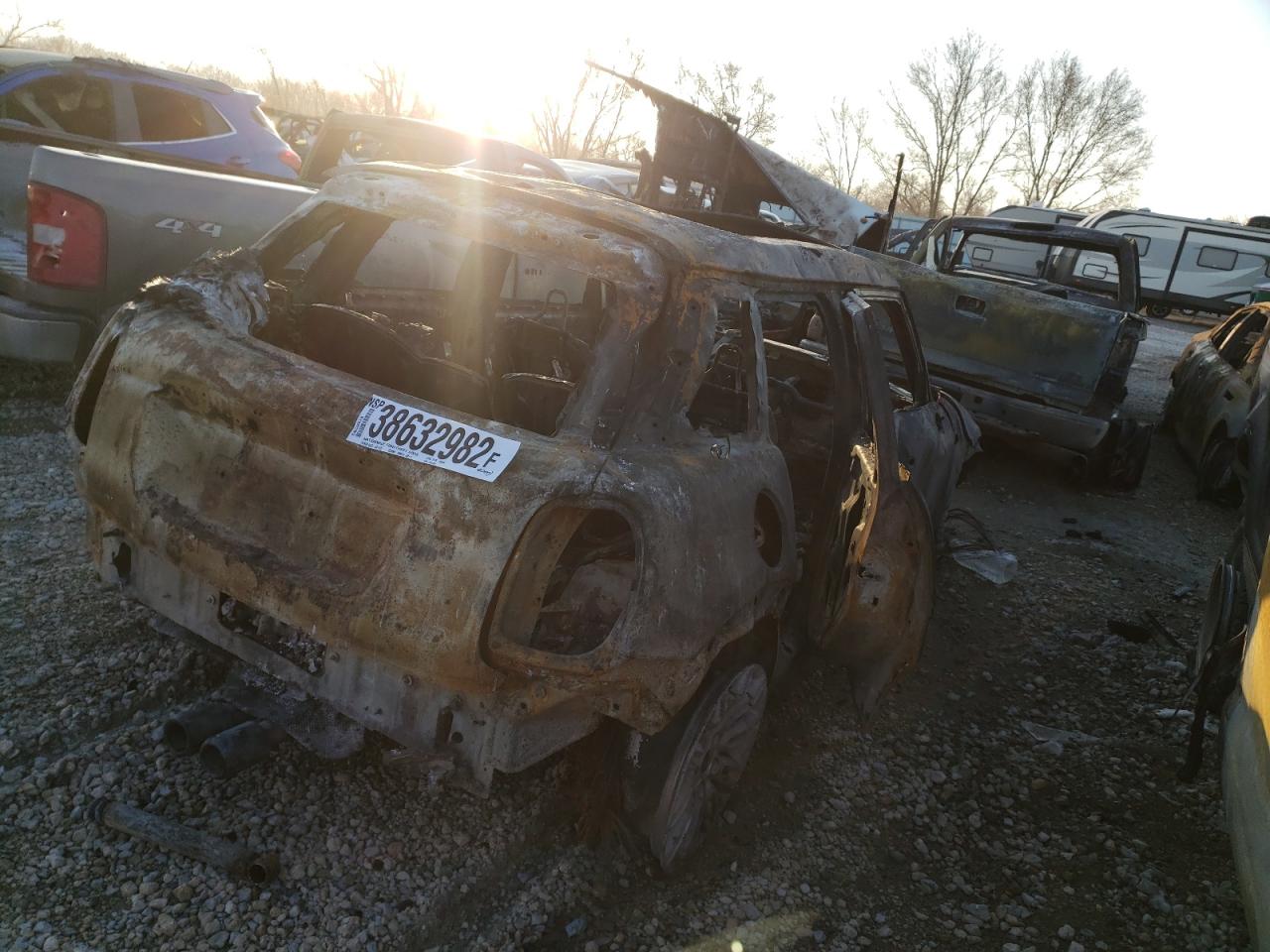 Photo 4 from auction – 2022 MINI COOPER S with VIN WMW53DK03N2R39489