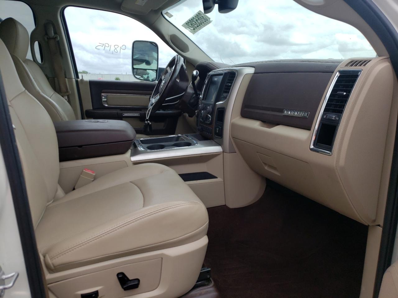 Photo 5 from auction – 2017 RAM 3500 LARAM with VIN 3C63R3JL9HG650313