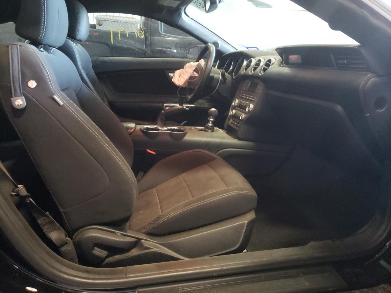 Photo 5 from auction – 2017 FORD MUSTANG with VIN 1FA6P8AM0H5210074