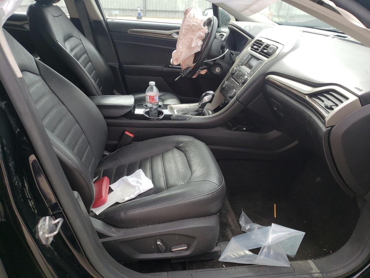 Photo 5 from auction – 2016 FORD FUSION SE with VIN 3FA6P0HD1GR143441