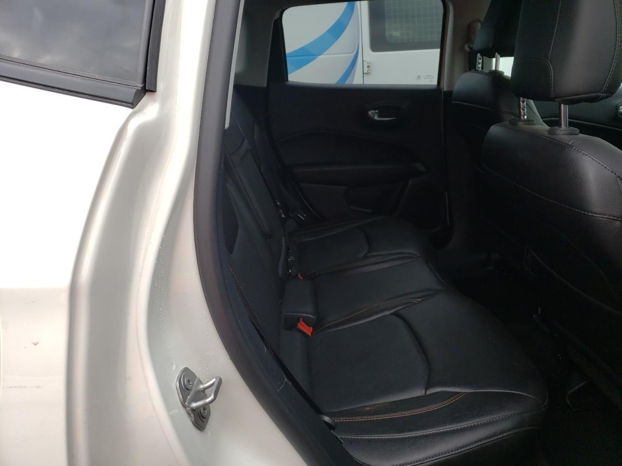 Photo 6 from auction – 2018 JEEP COMPASS LI with VIN 3C4NJDCB4JT360528