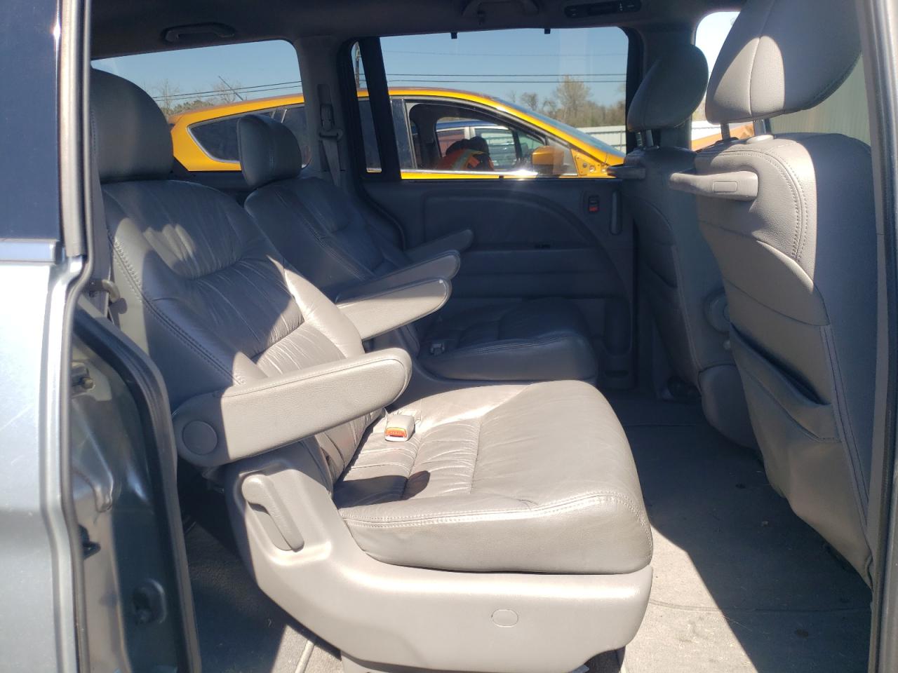Photo 6 from auction – 2010 HONDA ODYSSEY EX with VIN 5FNRL3H63AB108141