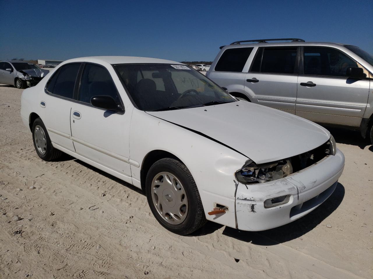 NISSAN ALTIMA XE 1996 with VIN 1N4BU31D2TC163130 - Photo from auction