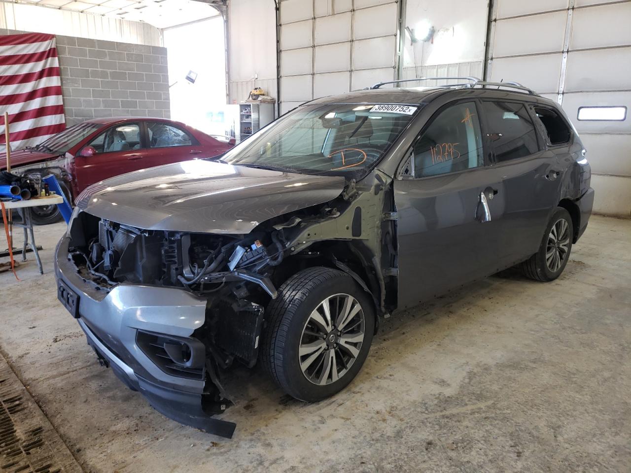 Photo 2 from auction – 2017 NISSAN PATHFINDER with VIN 5N1DR2MN5HC657598