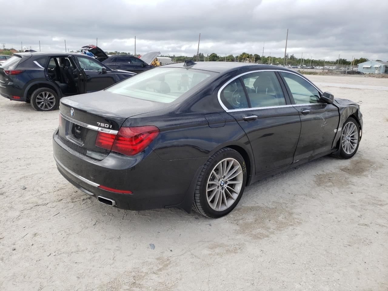 Photo 4 from auction – 2013 BMW ALPINA B7 with VIN WBAYB6C57DD224045