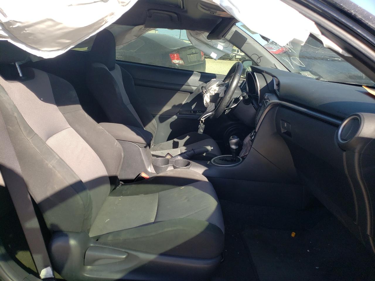 Photo 5 from auction – 2016 TOYOTA SCION TC with VIN JTKJF5C78GJ021586