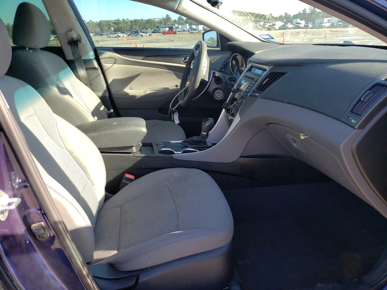 Photo 5 from auction – 2013 HYUNDAI SONATA GLS with VIN 5NPEB4AC2DH674417