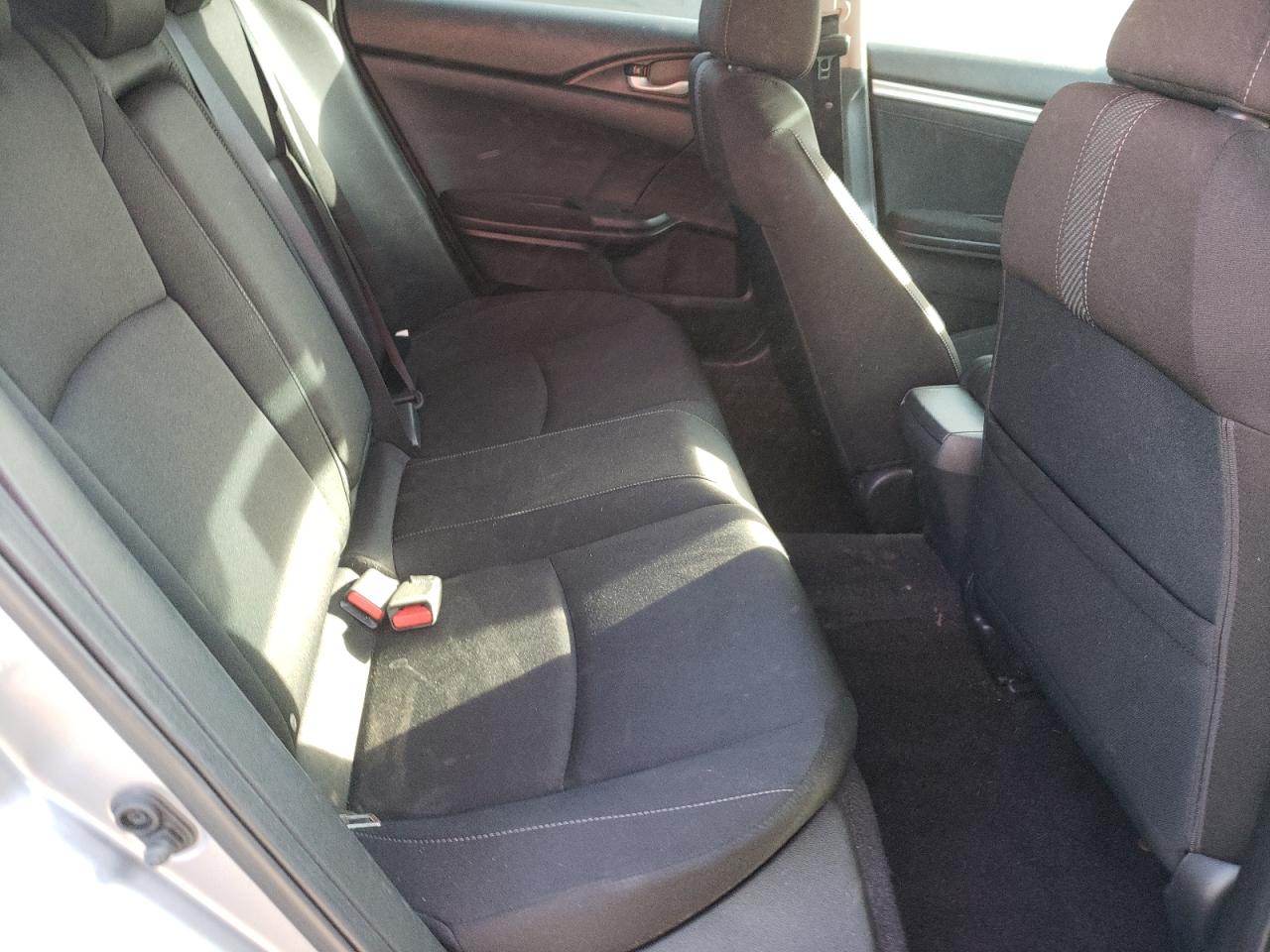 Photo 6 from auction – 2016 HONDA CIVIC with VIN 19XFC2F75GE056681