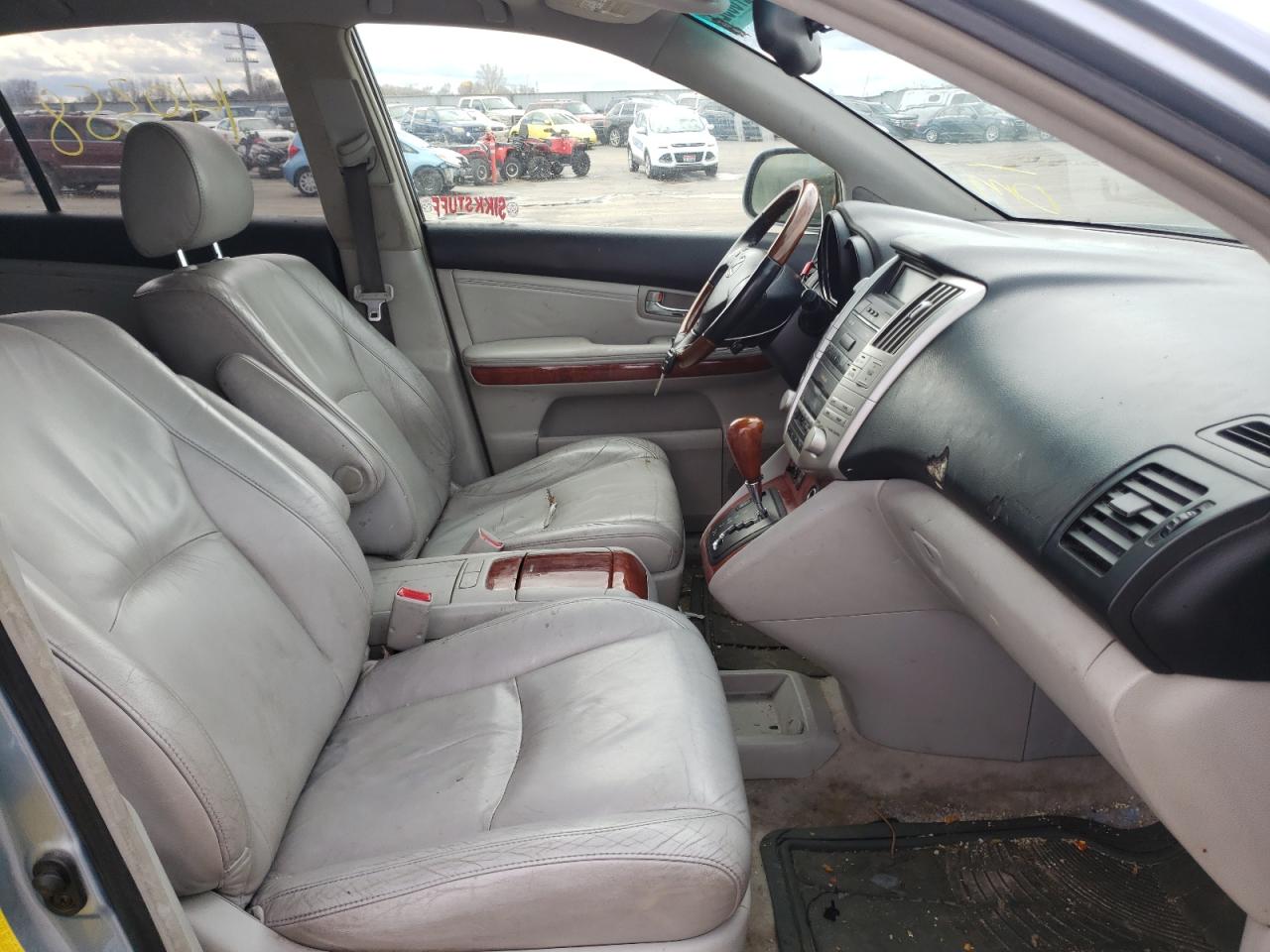 Photo 5 from auction – 2004 LEXUS RX 330 with VIN JTJHA31U840073056
