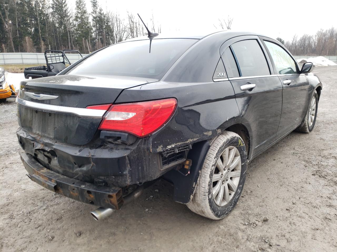 Photo 4 from auction – 2013 CHRYSLER 200 LIMITE with VIN 1C3CCBCG4DN556138