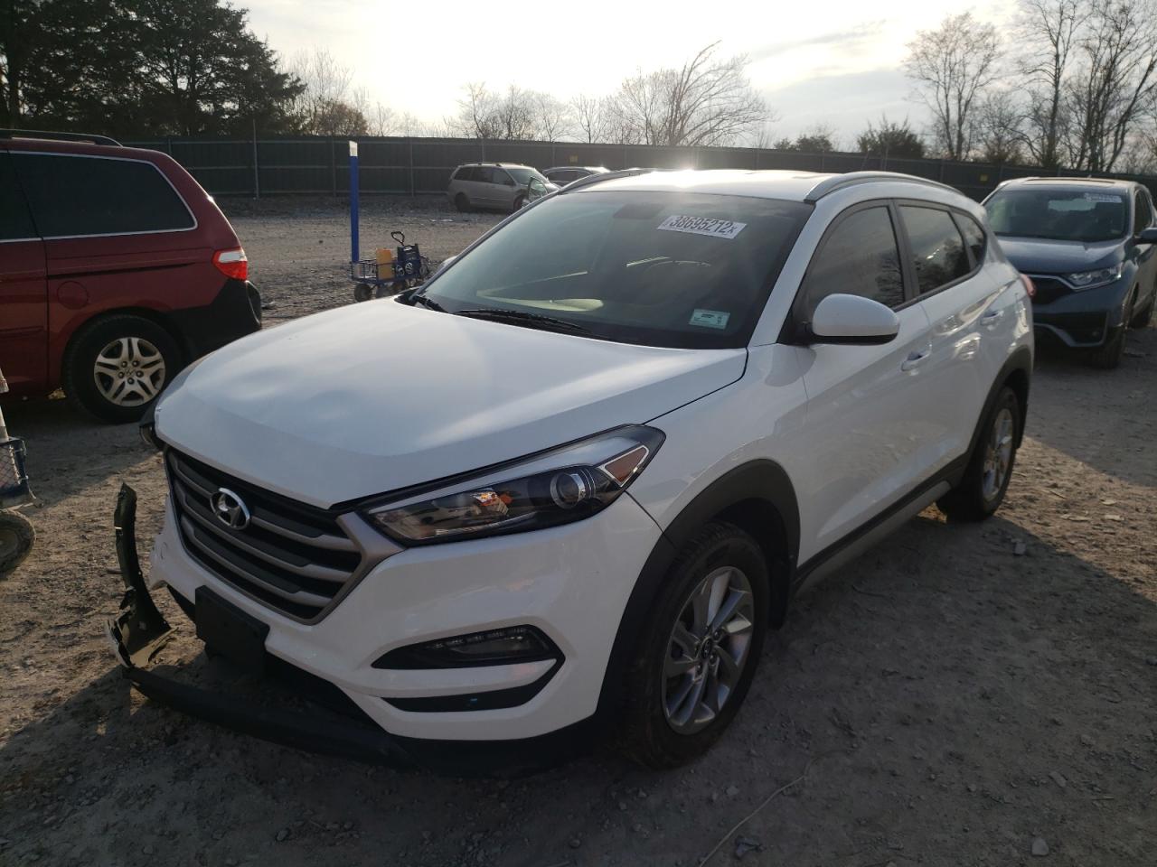Photo 2 from auction – 2017 HYUNDAI TUCSON LIM with VIN KM8J3CA46HU566677