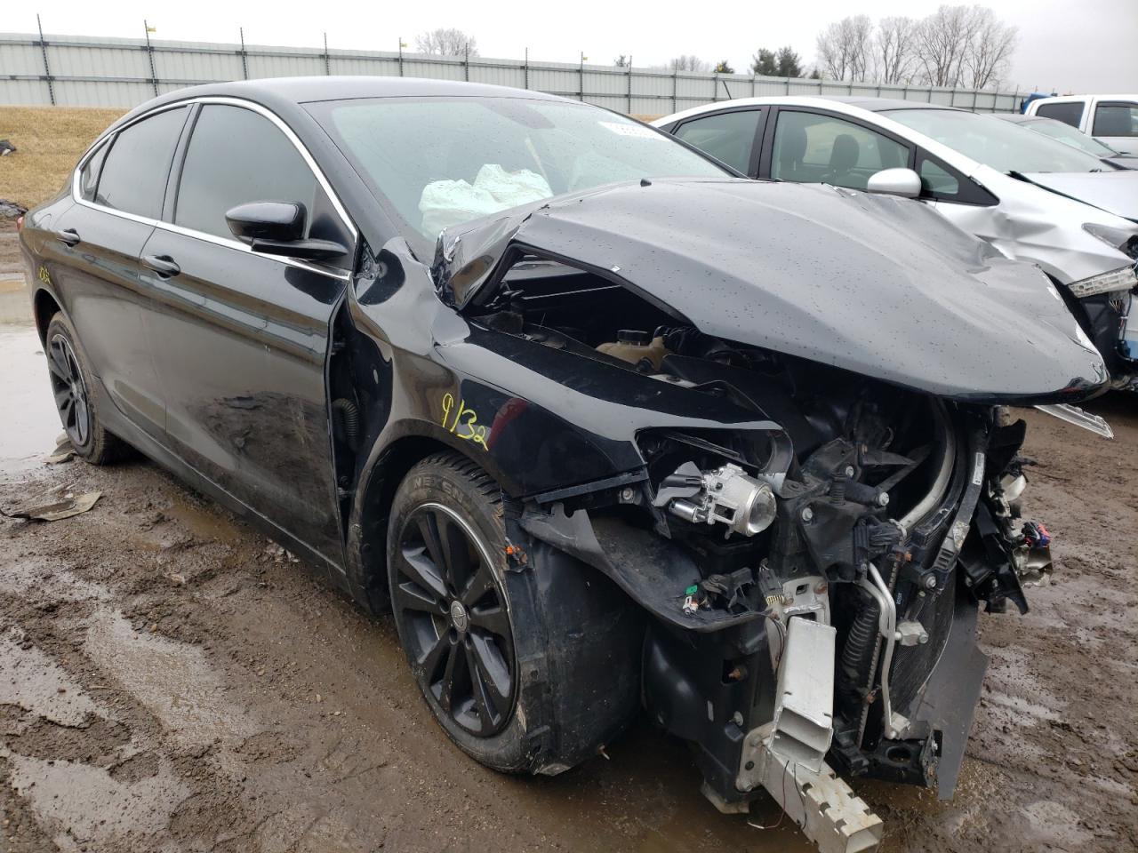 CHRYSLER 200 LIMITE 2015 with VIN 1C3CCCABXFN504030 - Photo from auction