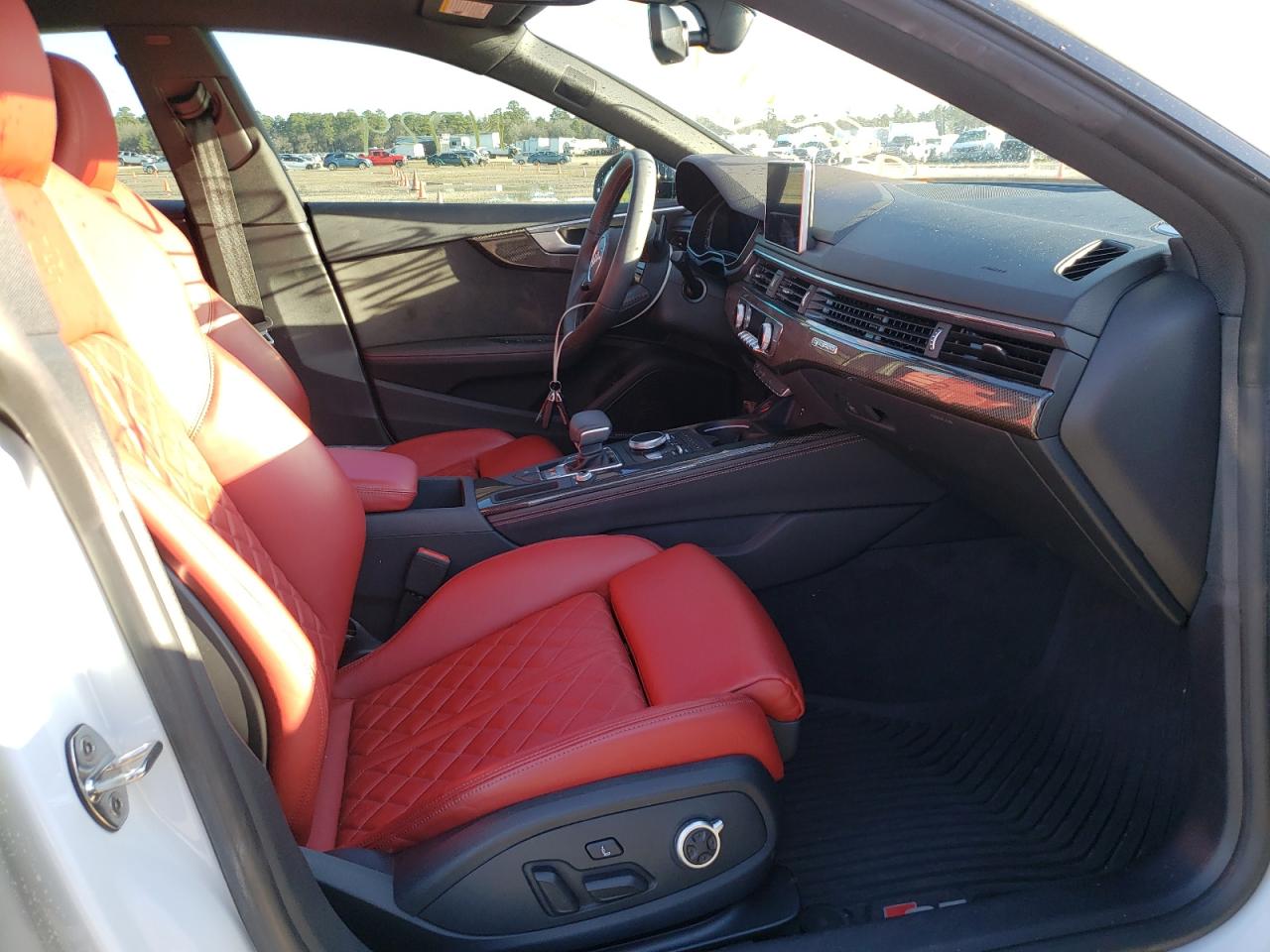 Photo 5 from auction – 2019 AUDI S5 PREMIUM with VIN WAUB4CF5XKA068950
