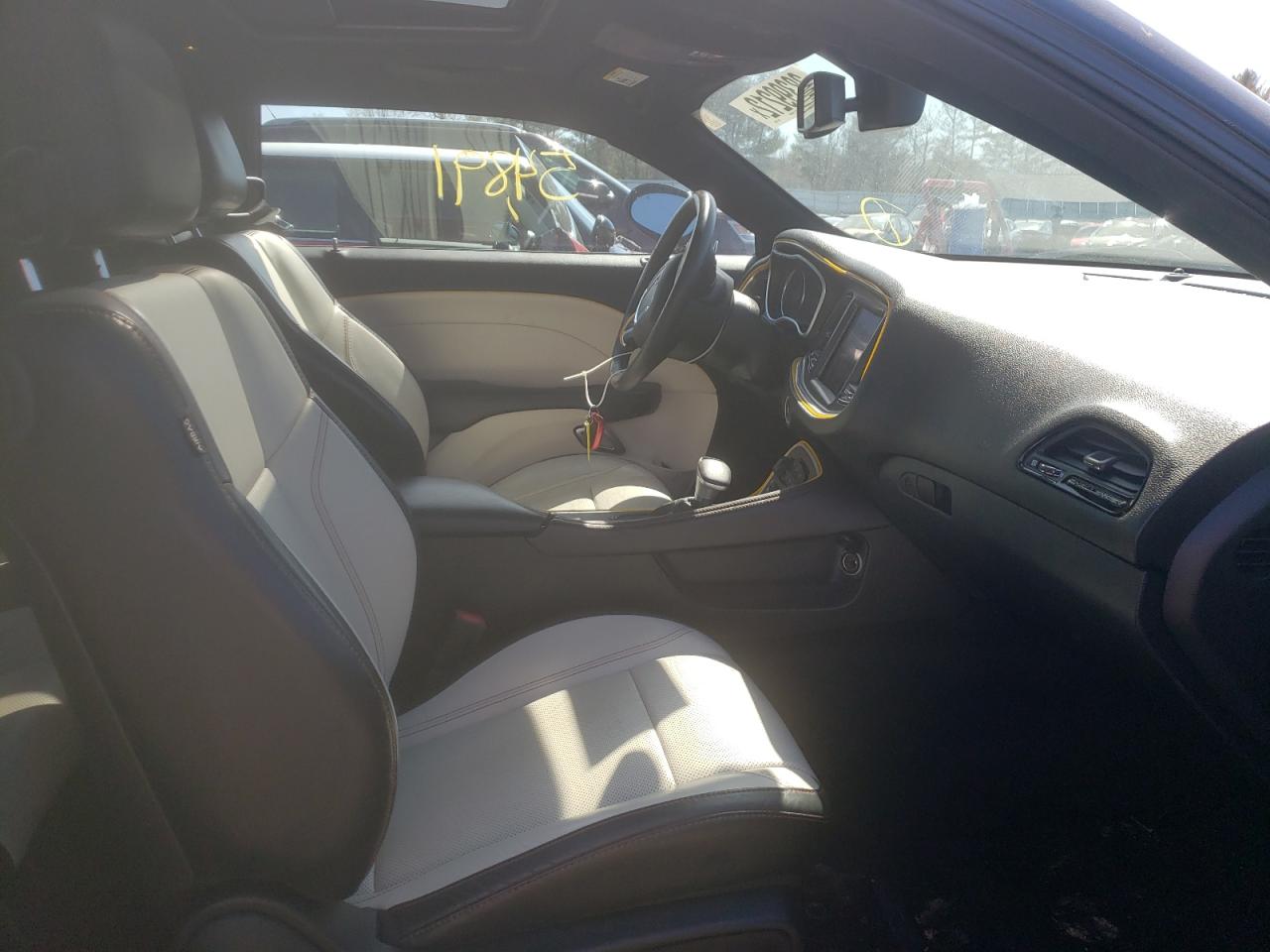 Photo 5 from auction – 2017 DODGE CHALLENGER with VIN 2C3CDZGG4HH612996