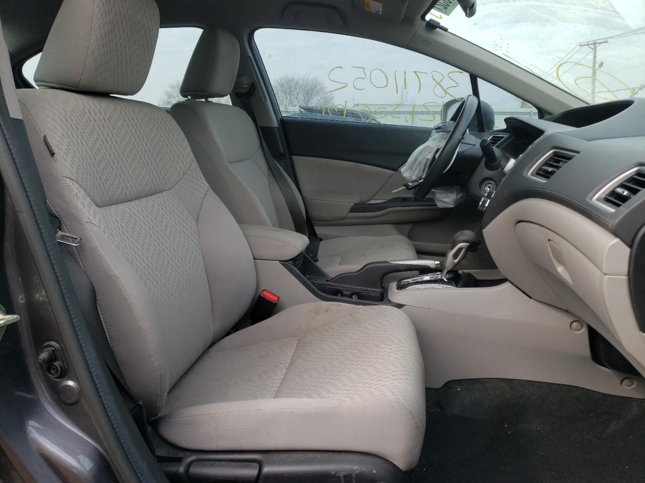 Photo 5 from auction – 2014 HONDA CIVIC LX with VIN 19XFB2F57EE011370