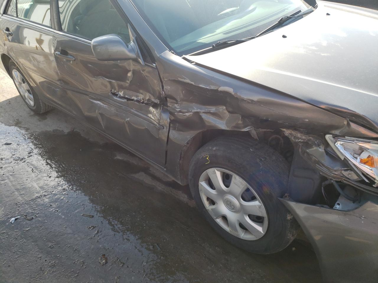 Photo 9 from auction – 2002 TOYOTA CAMRY LE with VIN 4T1BE32K12U551622