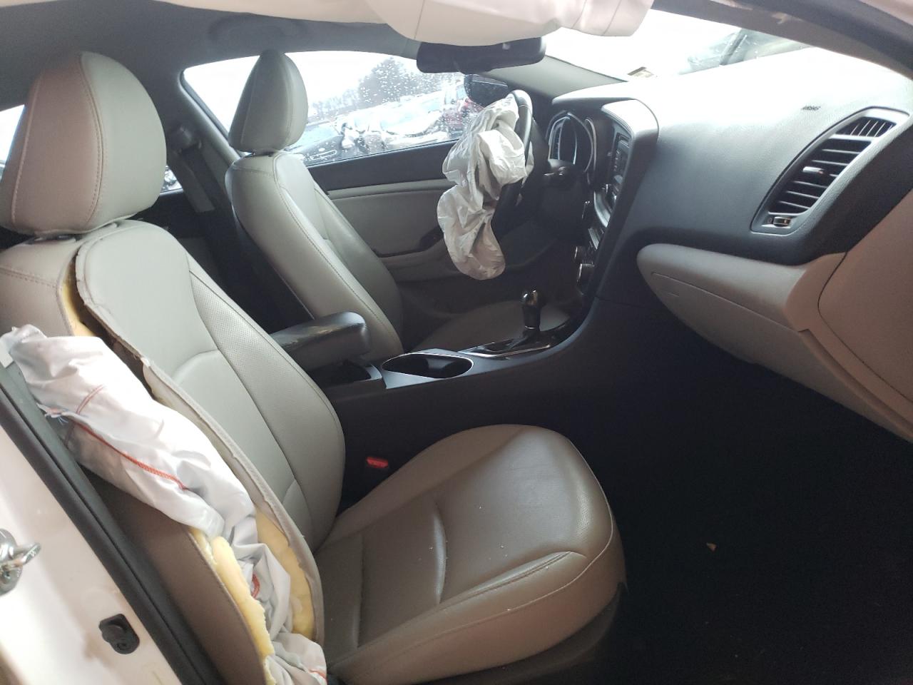 Photo 5 from auction – 2014 KIA OPTIMA EX with VIN 5XXGN4A75FG420833