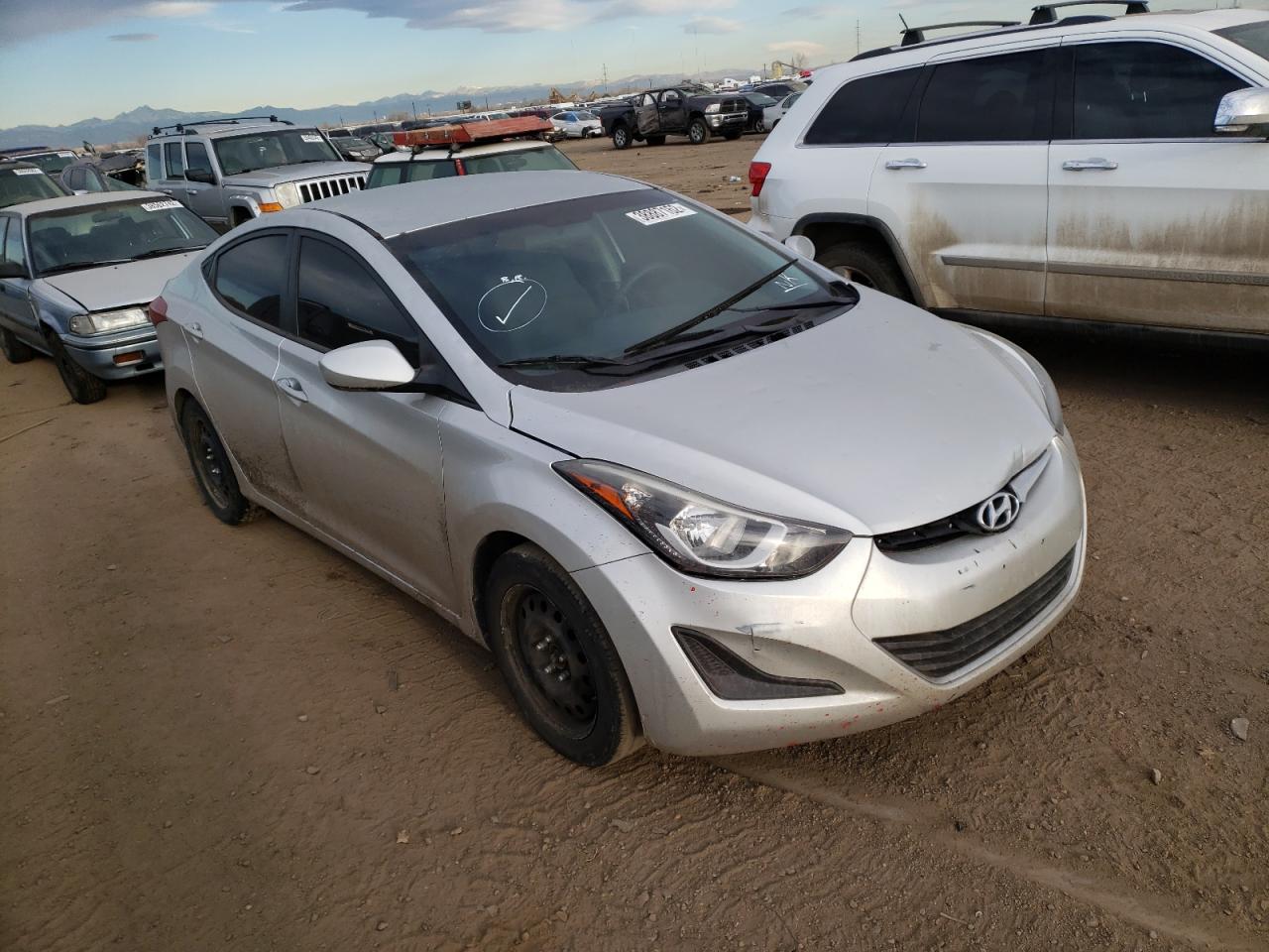HYUNDAI ELANTRA SE 2016 with VIN 5NPDH4AE0GH734811 - Photo from auction