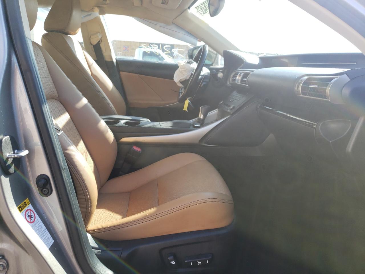 Photo 5 from auction – 2016 LEXUS IS 300 with VIN JTHCM1D28G5007731