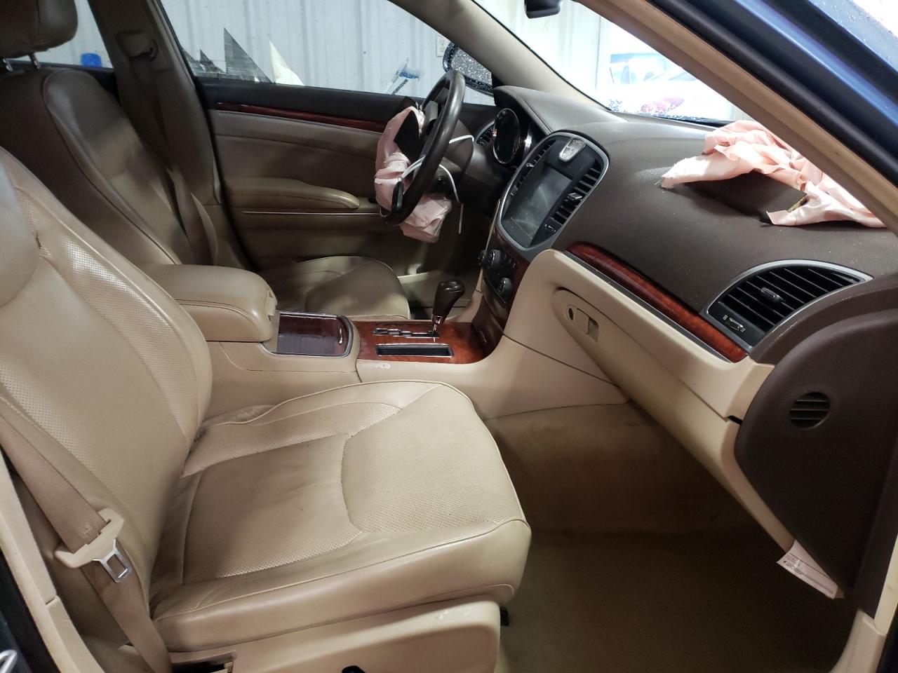 Photo 5 from auction – 2011 CHRYSLER 300C with VIN 2C3CA6CT2BH584018