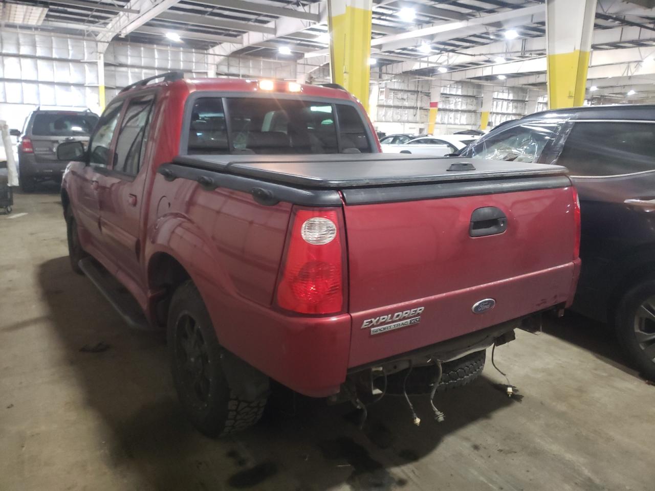 Photo 3 from auction – 2004 FORD EXPLORER S with VIN 1FMZU77K54UA52388