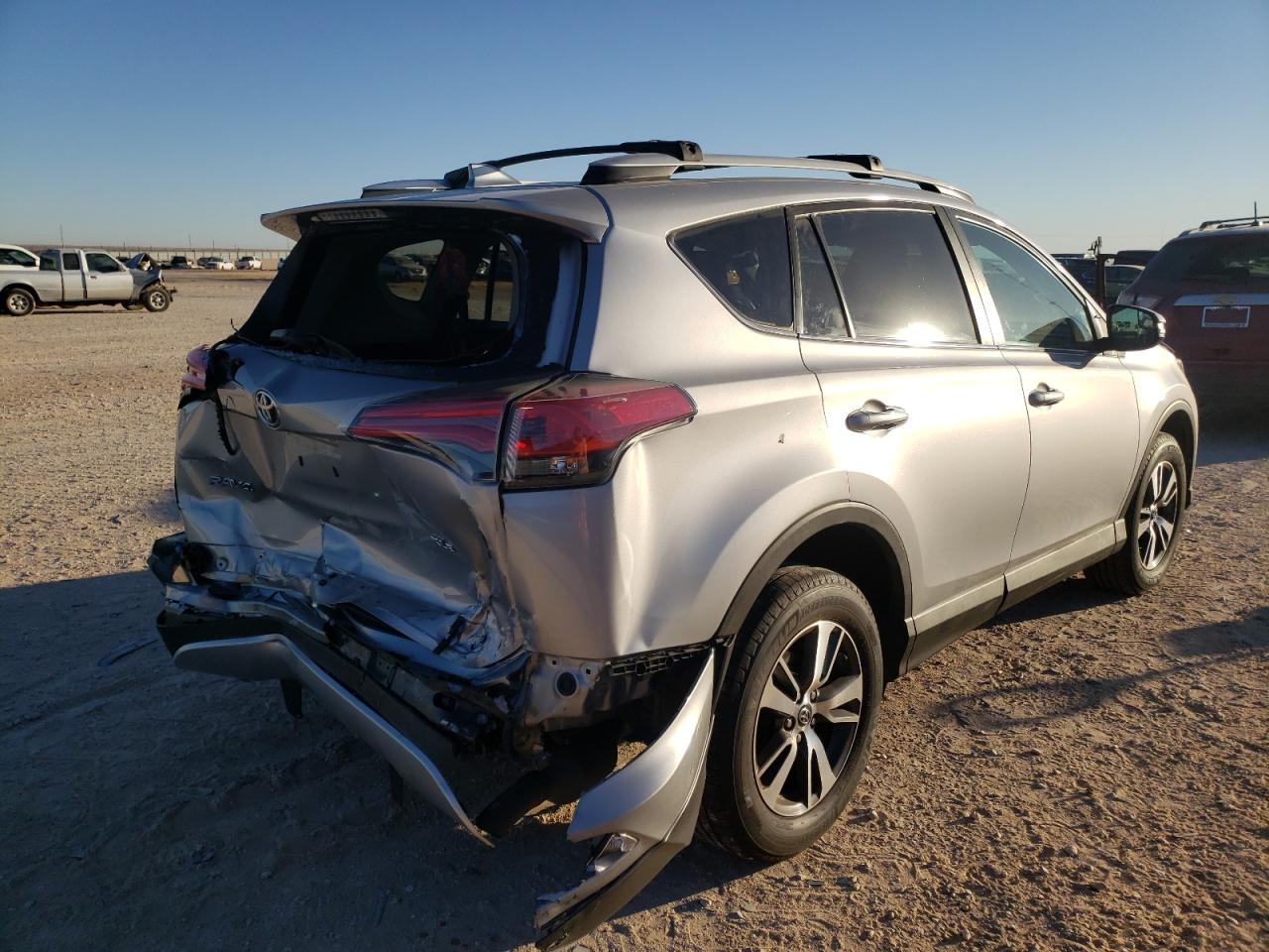 Photo 9 from auction – 2016 TOYOTA RAV4 XLE with VIN 2T3WFREV7GW287795