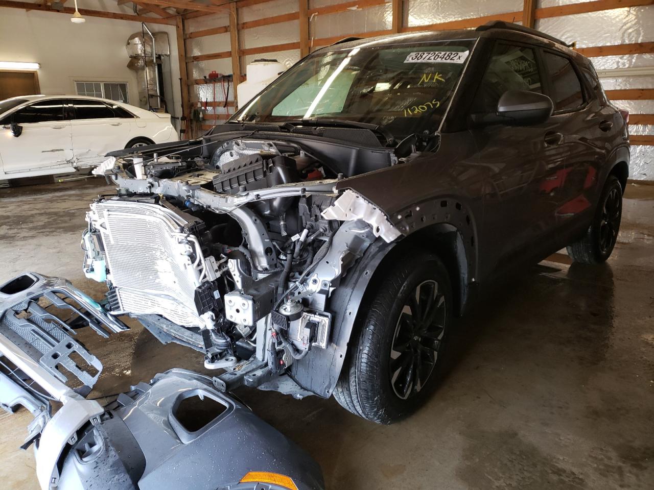 Photo 2 from auction – 2021 CHEVROLET TRAILBLAZE with VIN KL79MPSL4MB112075