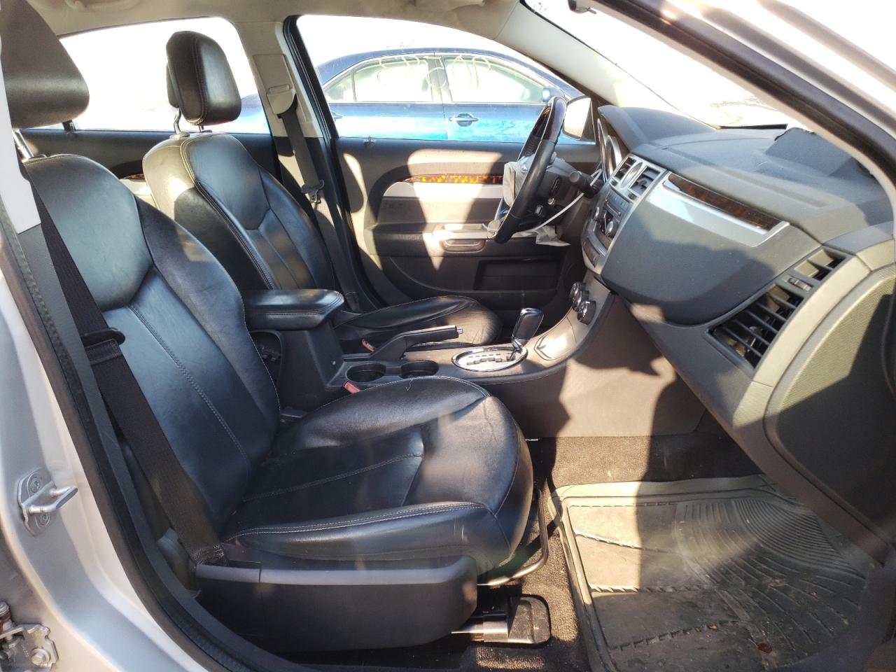 Photo 5 from auction – 2010 CHRYSLER SEBRING LI with VIN 1C3CC5FB5AN232886